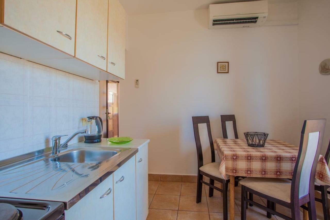 Apartmani Komesic Zubovići Esterno foto